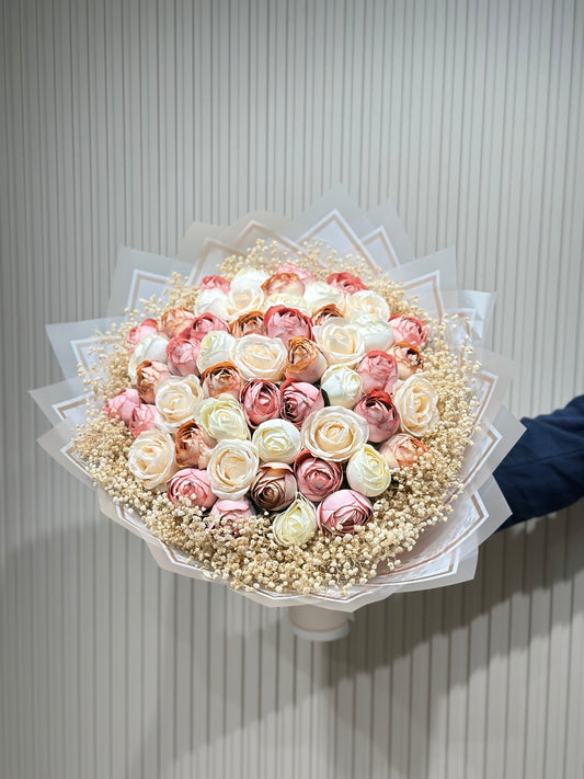 Somon Işıltısı Buketi ✨ | Şakayık & Erengül ile Sıcak Zarafet