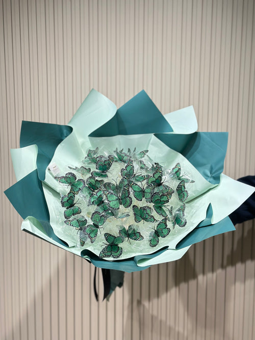 Yeşil Çift Kanatlı Işıklı Kelebek Buketi | 35 Adet LED Işıklı Kelebek Tasarımı 💚🦋