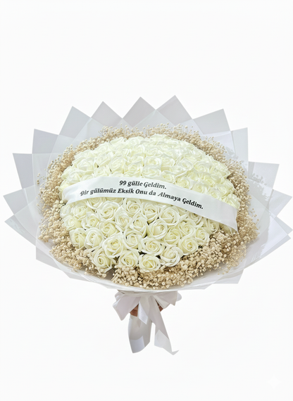 99 Beyaz Gül – “Bir Gülümüz Eksik, Onu da Almaya Geldim” Buketi