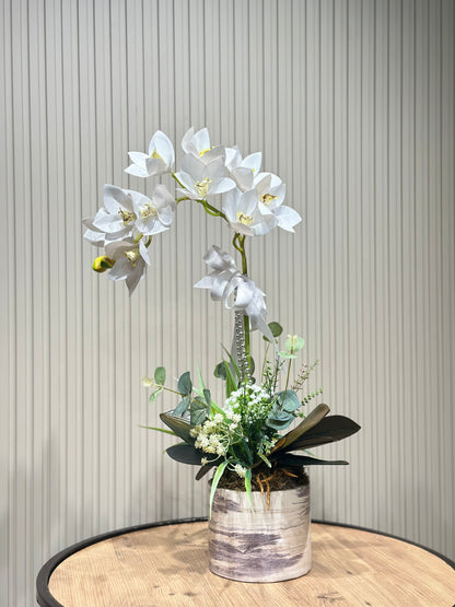 Tek Dal Simbidyum Beyaz Orkide | Seramik Vazoda Şık Yapay Çiçek Aranjmanı 🤍