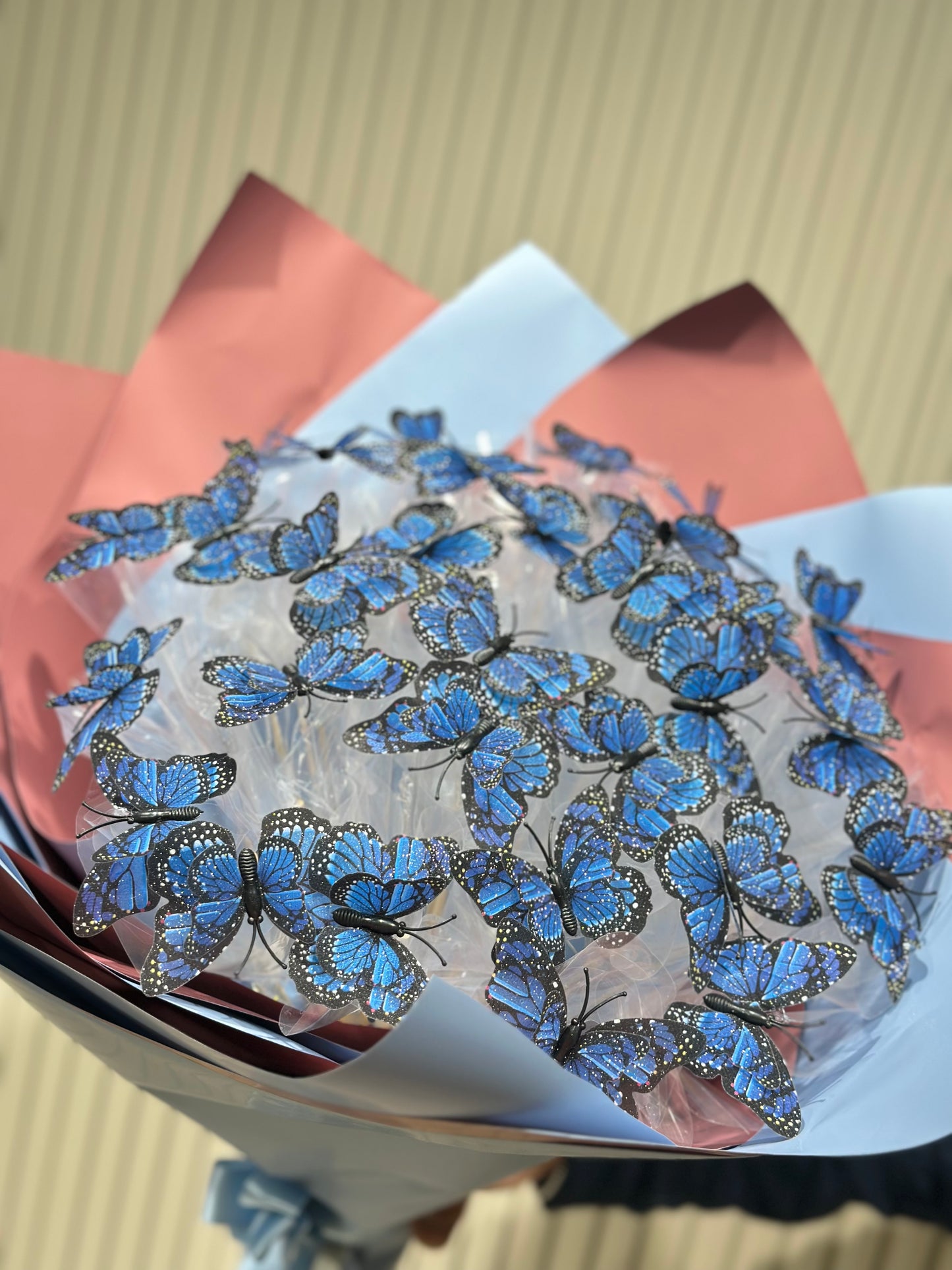 Mavi Çift Kanatlı Işıklı Kelebek Buketi | 35 Adet LED Işıklı Kelebek Tasarımı 💙🦋