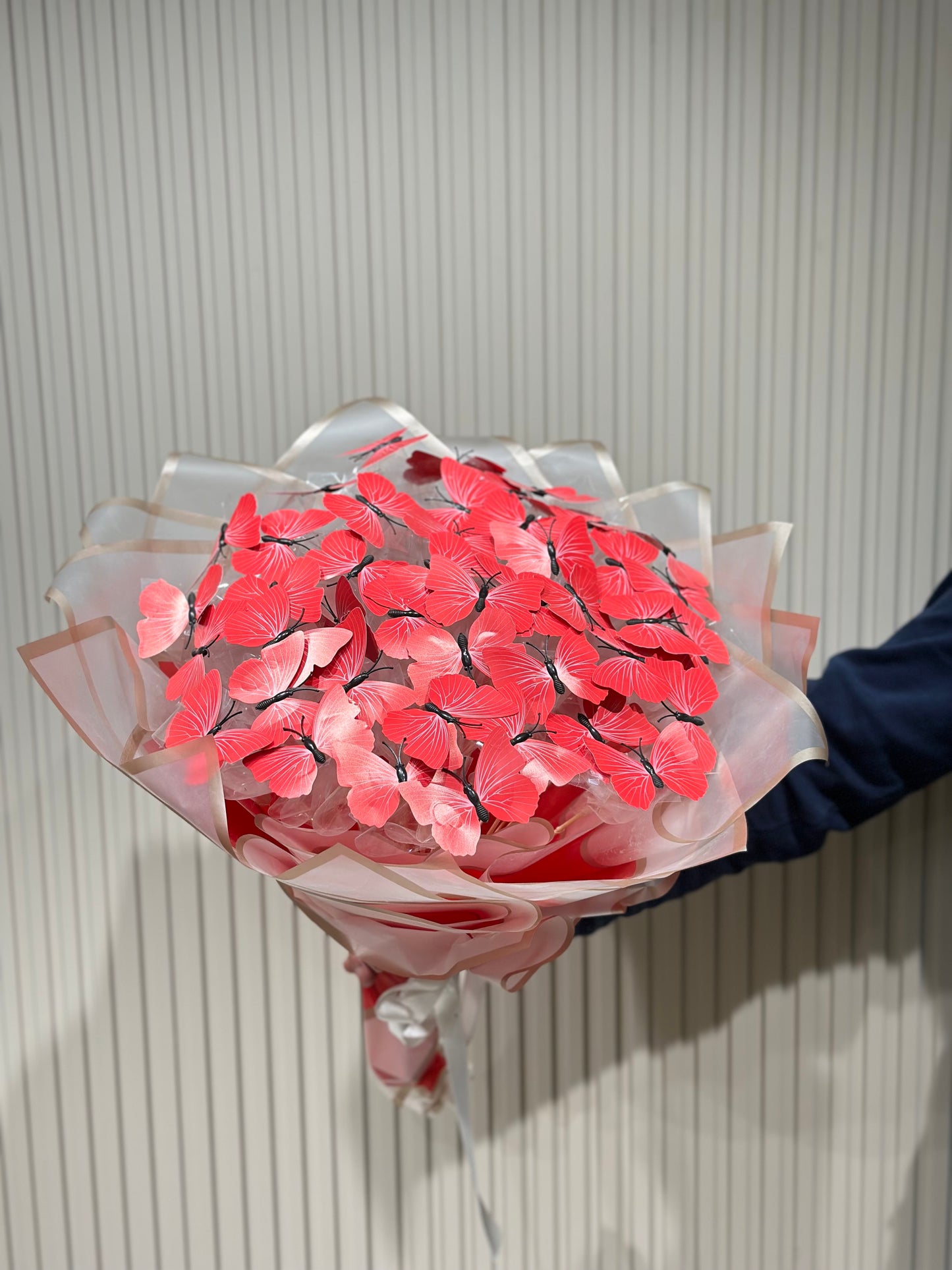 Işıklı Kırmızı Kelebek Buketi | 35 Adet Tek Kanatlı Kelebek Tasarımı 🦋✨