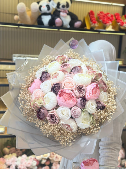 Soft Pembe Şakayık & Gül Buketi Çikolata Seti