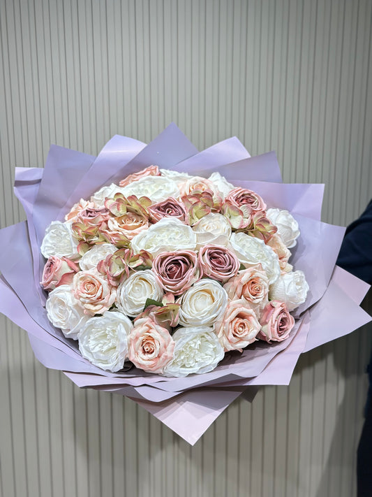 Romantik Düş Buketi 💫 | Somon & Lila Erengül – Şakayık Uyumu