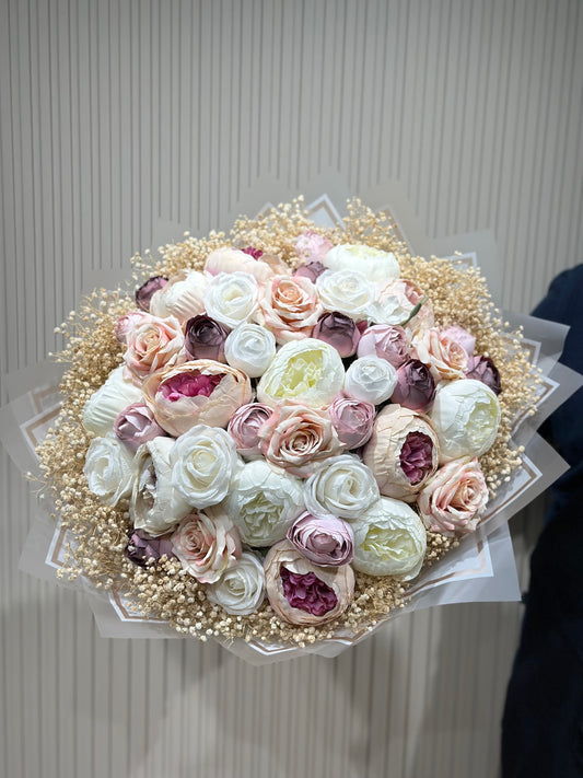 Romantik Pastel Buketi 💞 | Şakayık & Erengül ile Zamansız Zarafet