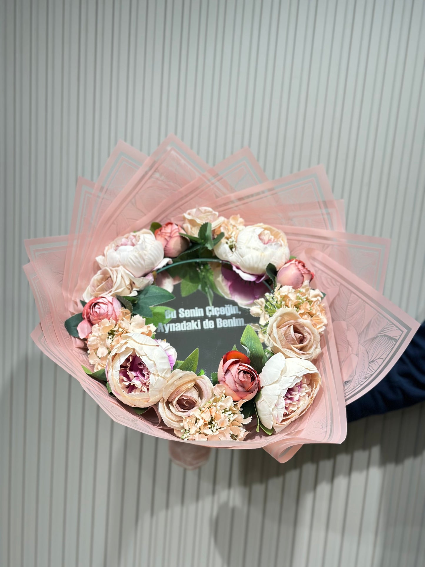 Pastel Şakayık & Gül Ayna Buketi