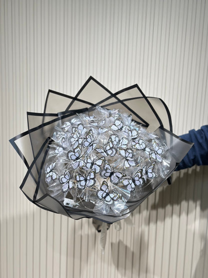 Beyaz Çift Kanatlı Işıklı Kelebek Buketi | 35 Adet LED Işıklı Kelebek Tasarımı 🤍🦋