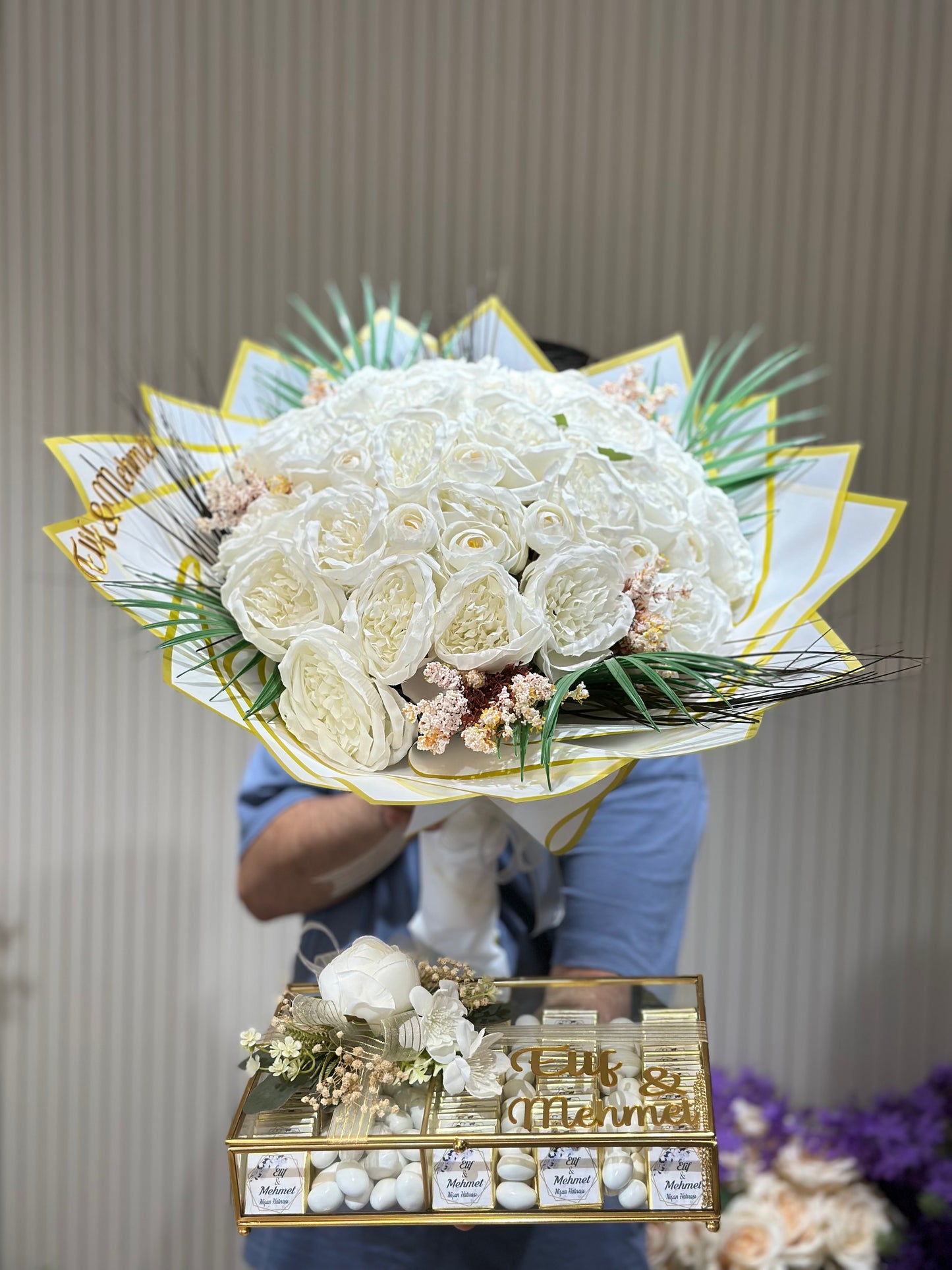 Beyaz Şakayık & Gül Buketi ve Çikolata Seti